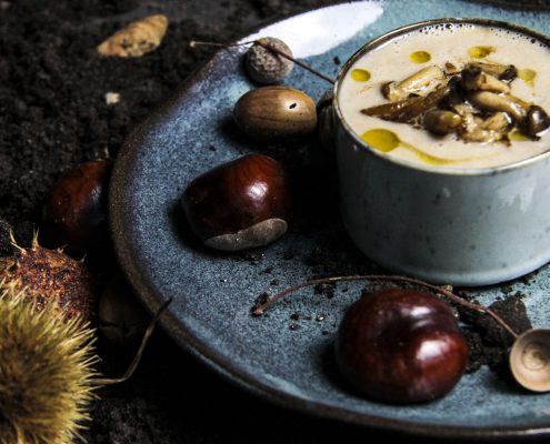 Kastanje-bosschampionsoep met truffel