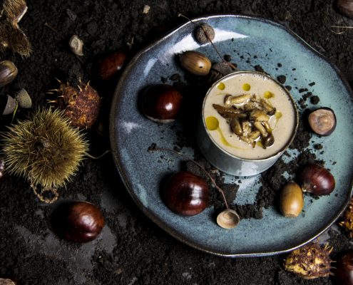 Kastanje-bosschampionsoep met truffel